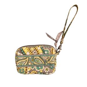 Vera Bradley zip wristlet